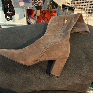 Brown Suede Ankle Boots 👢 size 37